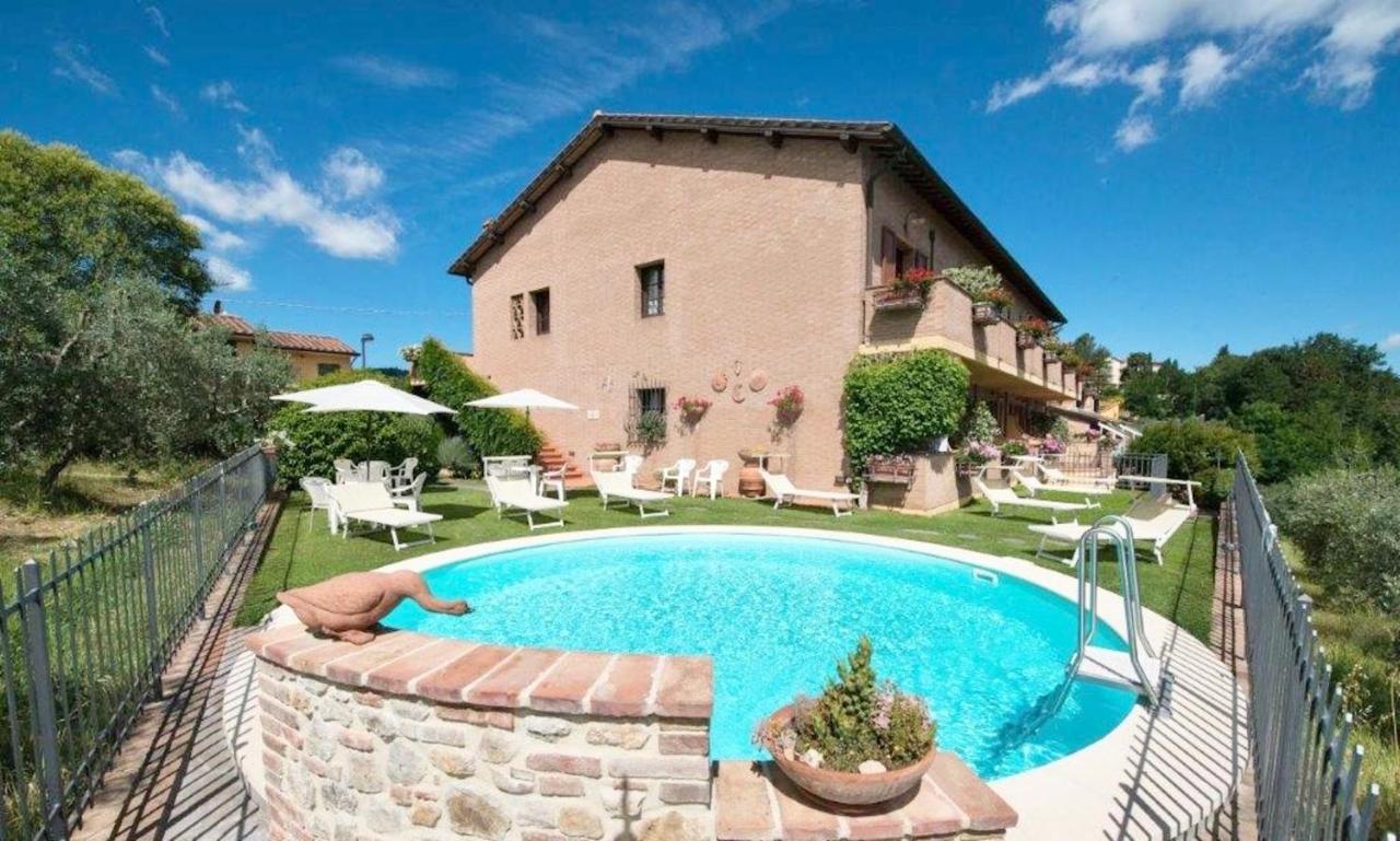 Aparthotel Casa Vacanze Con Piscina A San Gimignano Extérieur photo