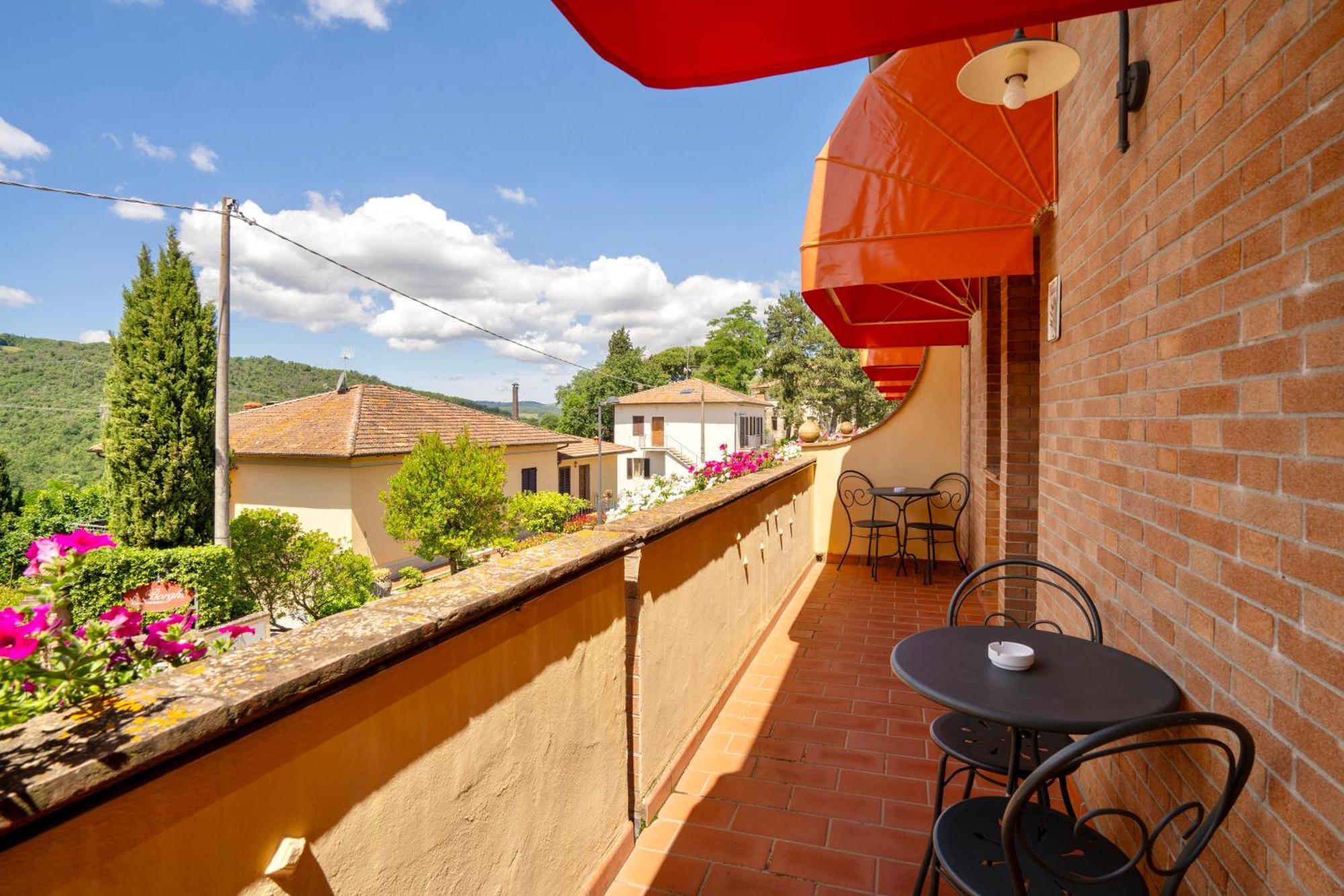 Aparthotel Casa Vacanze Con Piscina A San Gimignano Extérieur photo